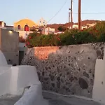 Finikas Cave House * Foinikiá