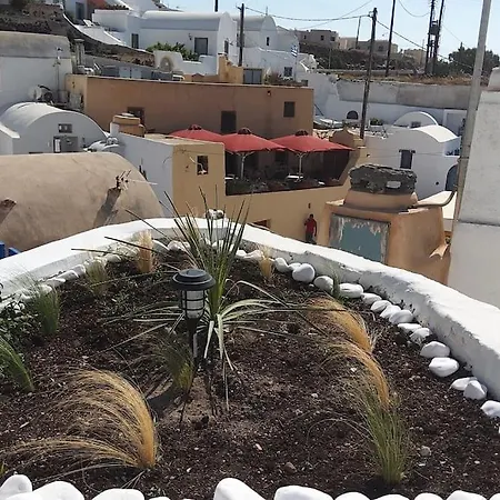 Finikas Cave House * Foinikia (Santorini)