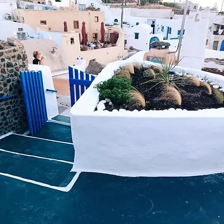 Finikas Cave House